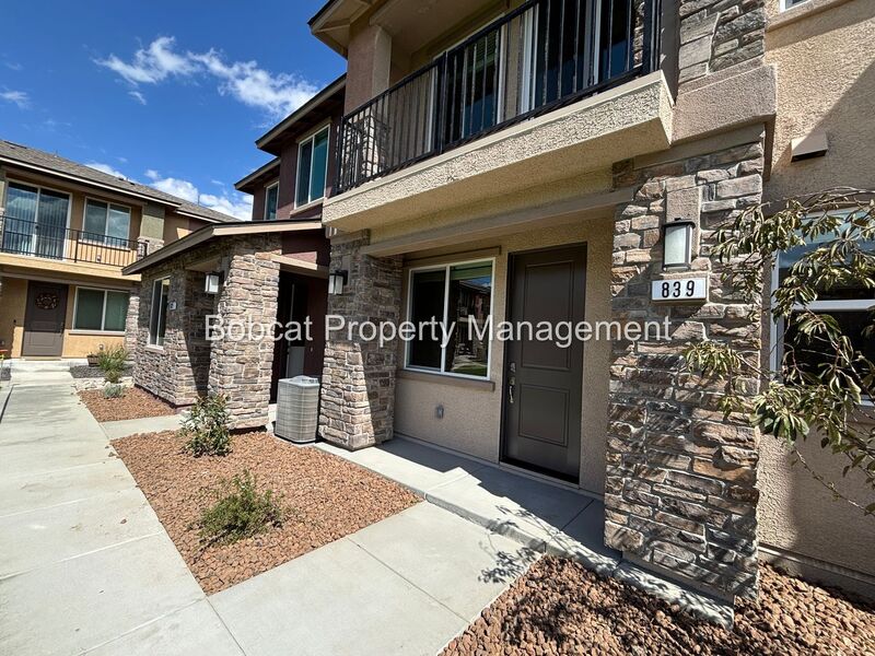 Carson City Townhome: 839 Centerville St