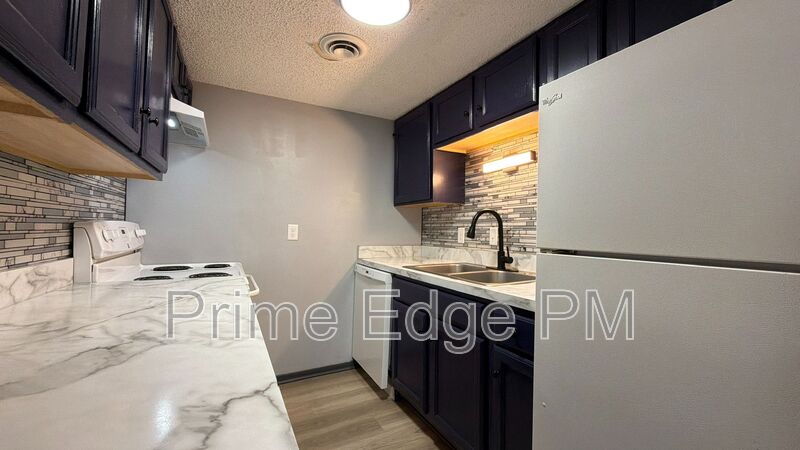 Lincoln House: 2343 B Street