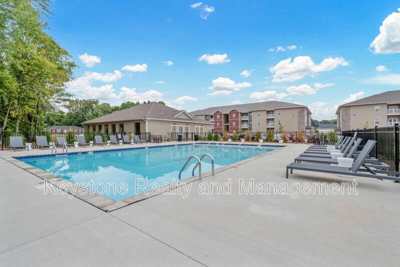 Clarksville Condo: 15 Millswood Drive