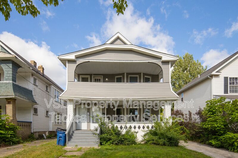 Cleveland Condo: 3692 E 147 St