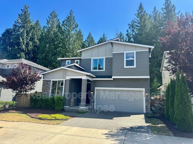 Monroe House: 20696 134th St SE