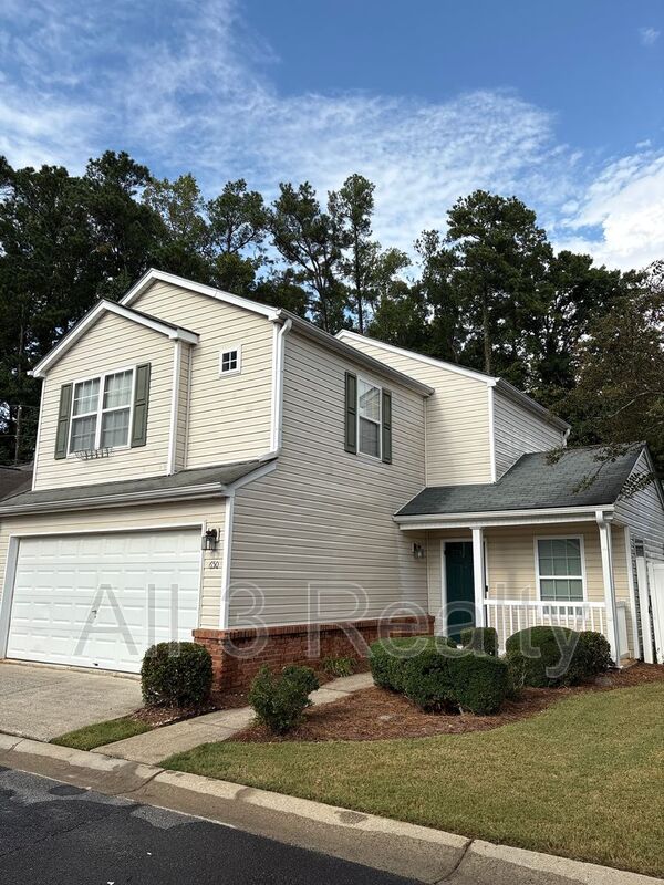 Acworth House: 650 Windcroft Cir NW