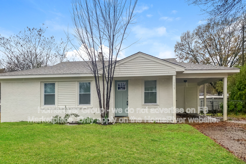Memphis House: 1359 S White Station Rd