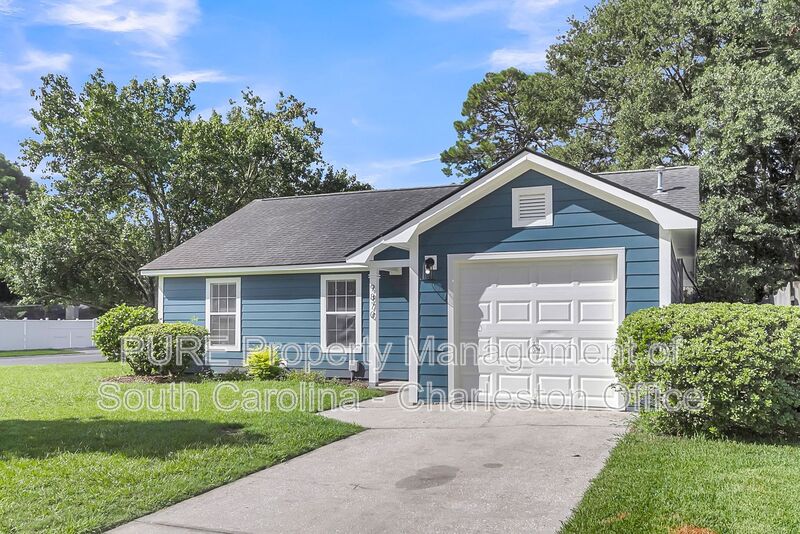 Ladson House: 9870 Levenshall Dr