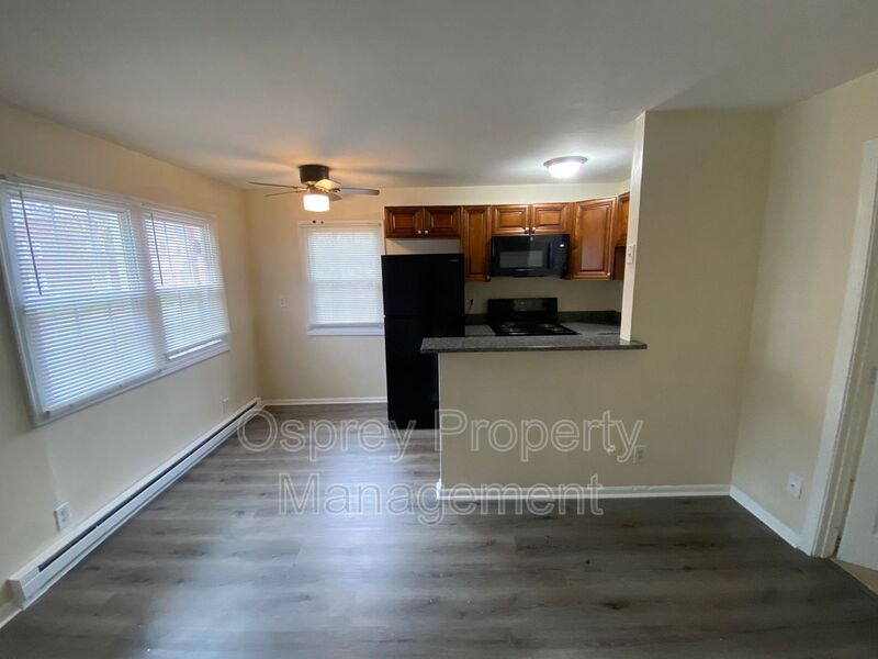 1 bedroom unit available! 