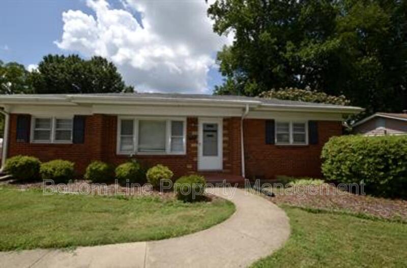 Charlotte House: 4120 Leeds Drive