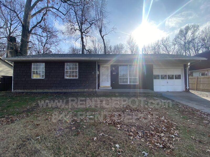 Evansville House: 1813 Coker Ave