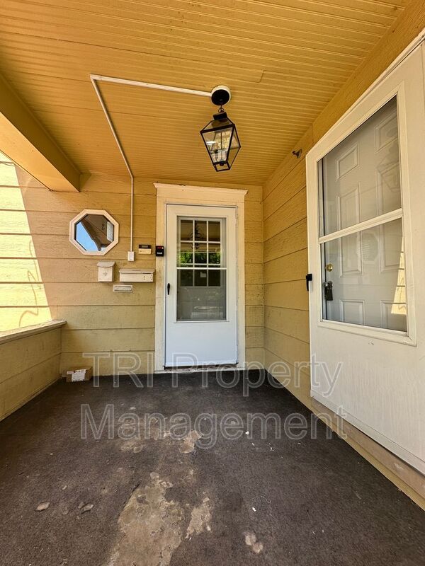 Greeley House: 1605 11th Ave