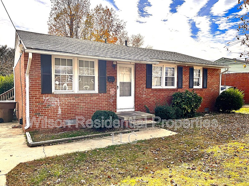 Greensboro House: 2312 Bothwell Street