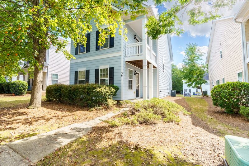 Athens House: 321 Samuel Clemens Way
