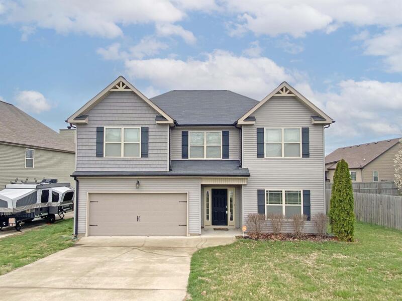 Clarksville House: 3338 N Henderson Way