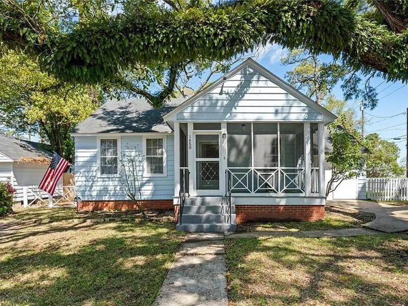 Mobile House: 1450 McArthur St