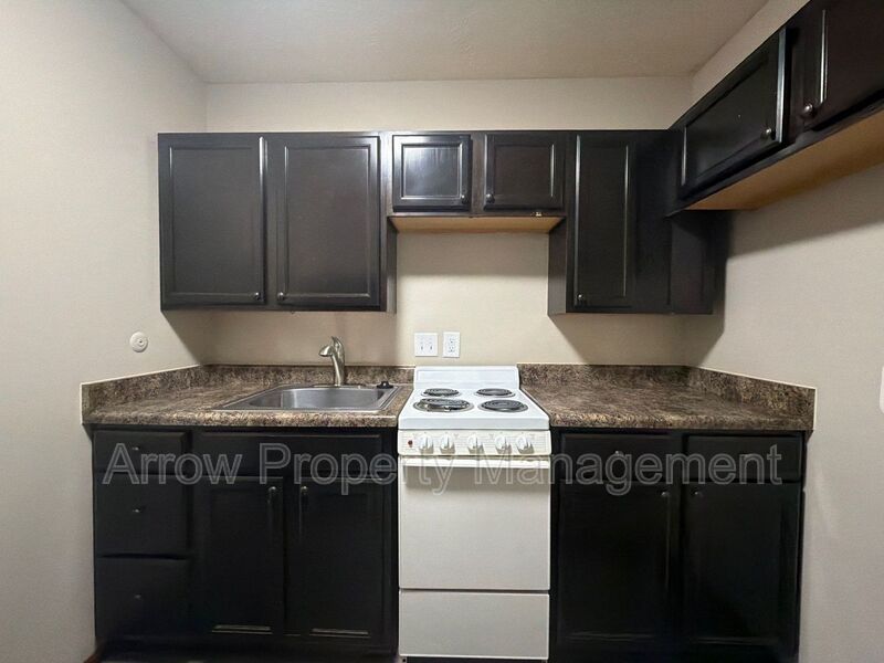 Lincoln Condo: 1410 F