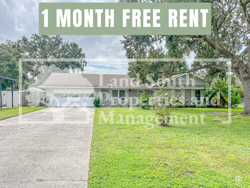 Lakeland House: 2926 Forestgreen Dr S