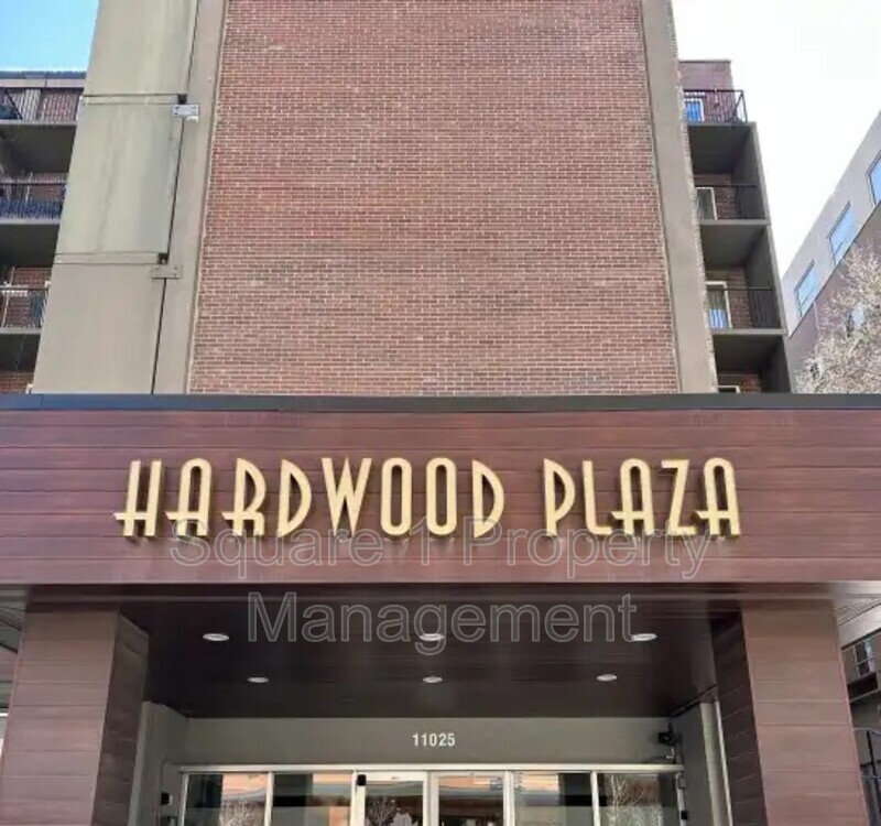Edmonton Condo: 11025 Jasper Avenue