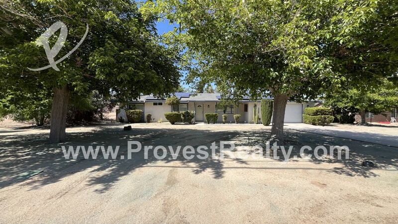 Hesperia House: 18370 Danbury Ave