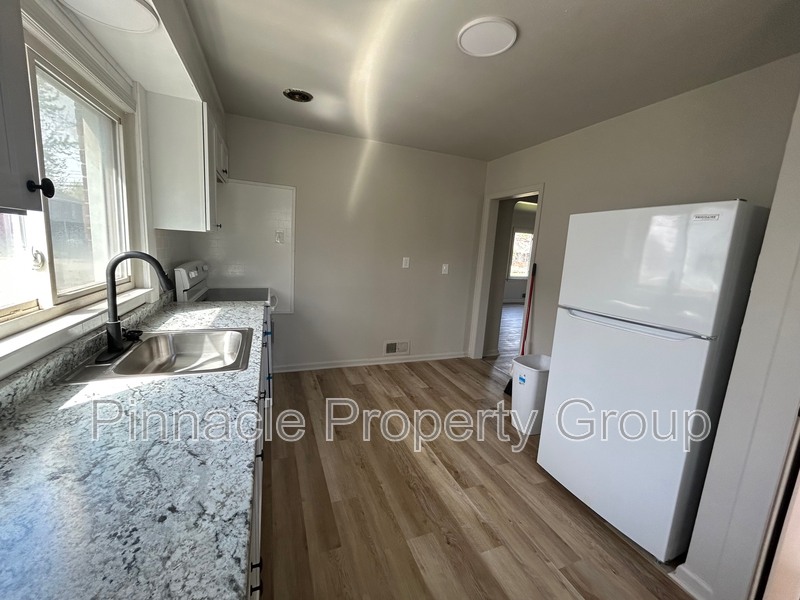 Fenton Condo: 834 North Leroy Street