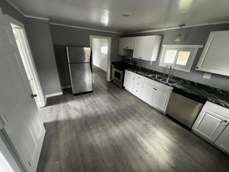 Rochester House: 16 Cummings St