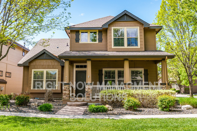 Eagle House: 994 East Winding Creek Drive