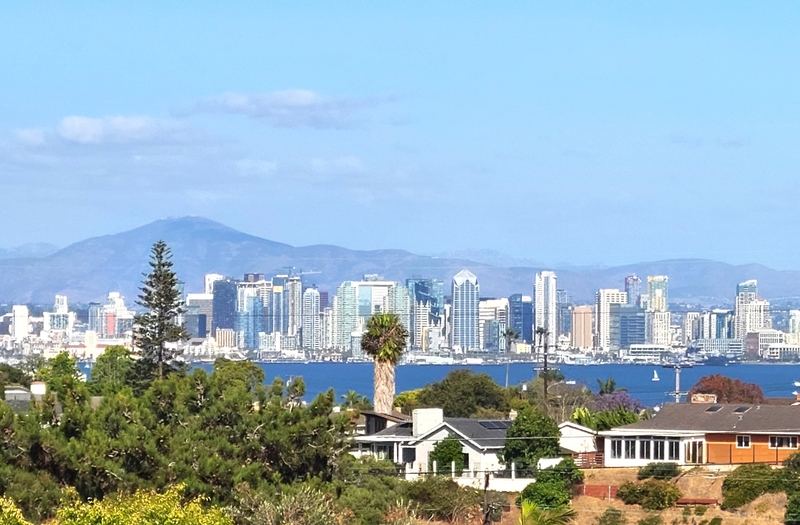 San Diego House: 1165 Catalina Boulevard