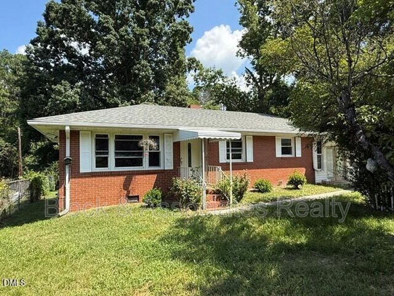 Durham House: 714 Carter Avenue