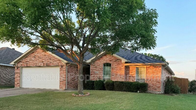 Burleson House: 1000 Eden St