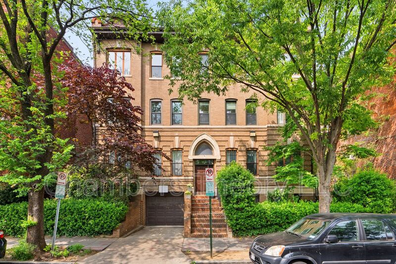 Washington Condo: 1651 Lamont Street NW