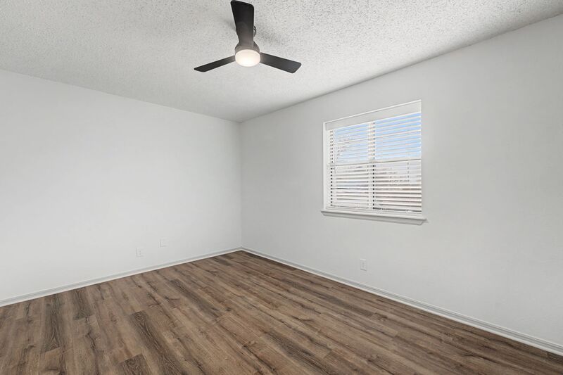 Lowell Condo: 203C Jefferson St