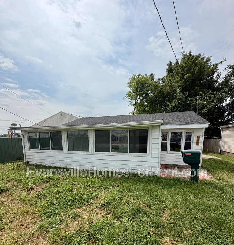 Evansville House: 967 Independence Avenue