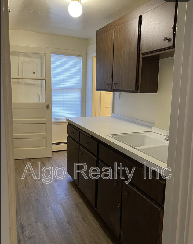 Minneapolis House: 3250 North Logan Avenue