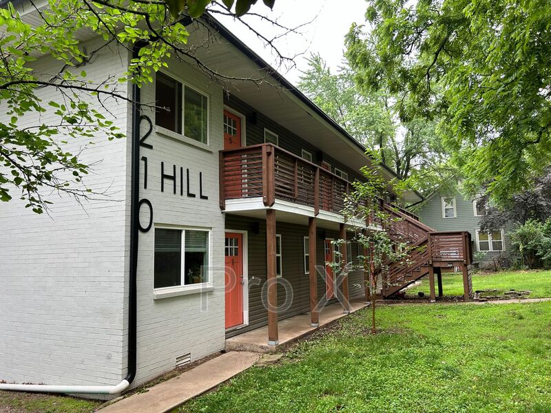 Fayetteville Condo: 210 S Hill Ave