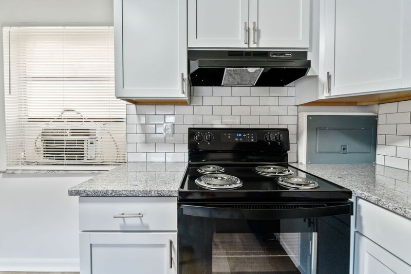 Reynoldsburg House: 7382 East Main Street