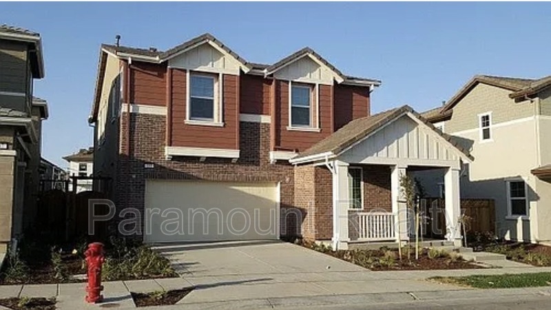Mountain House House: 155 W Ladd Dr.
