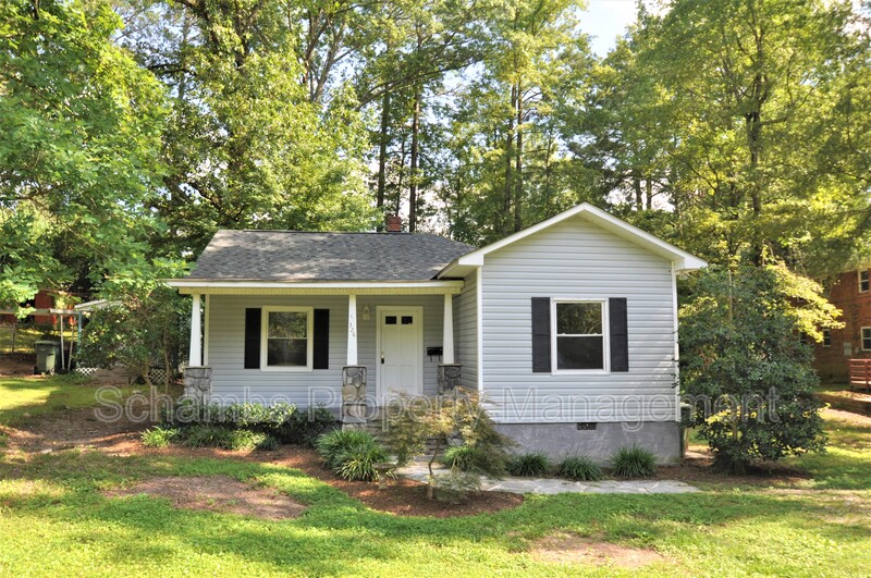 Cary House: 326 Webster St