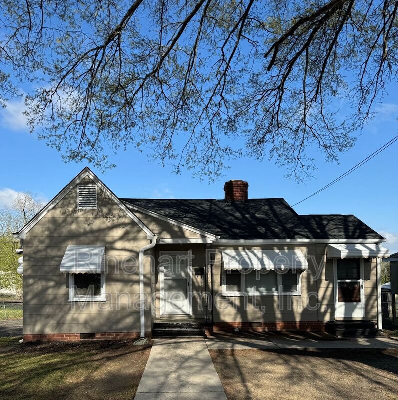 Rock Hill House: 221 Hutchinson Street