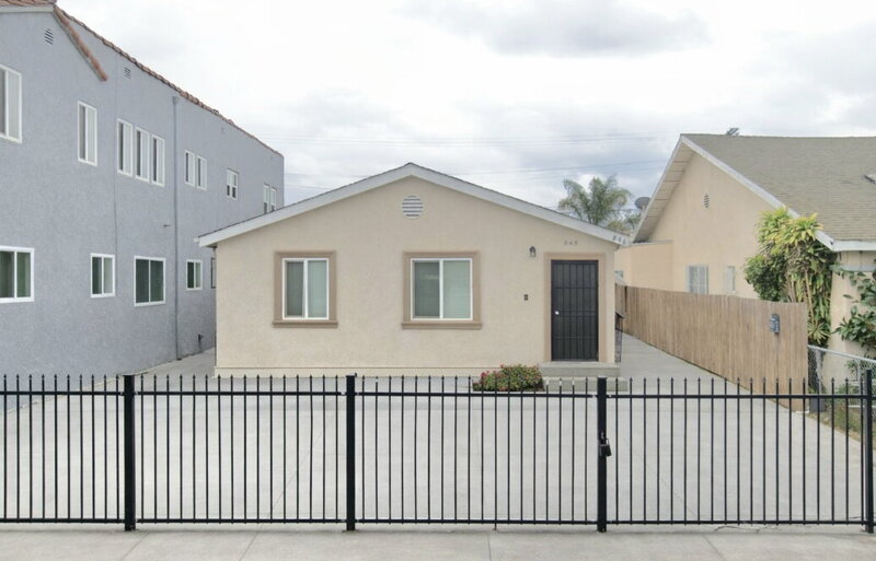 Los Angeles Condo: 844 West 54th Street
