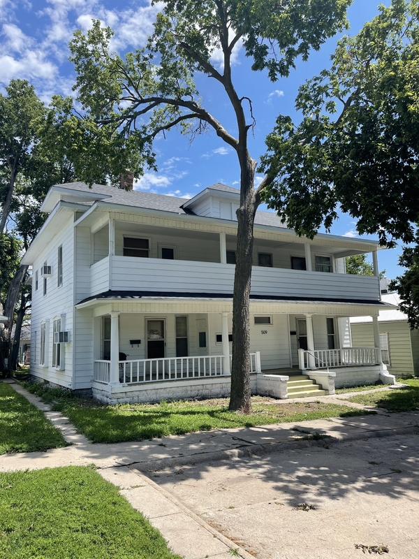 McCook Condo: 509 East 2nd Street, #2