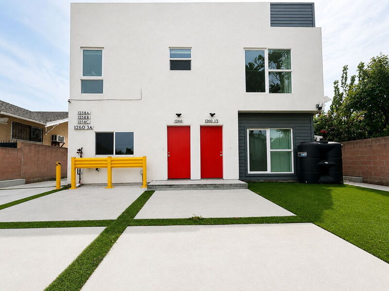 Los Angeles Condo: 1260 1/2 Leighton Avenue