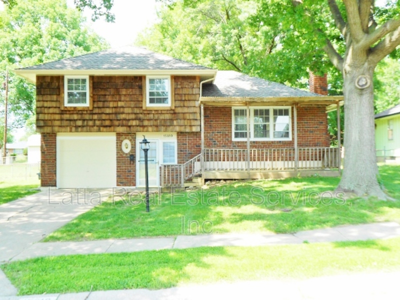 Independence House: 15810 E 44th Ter S