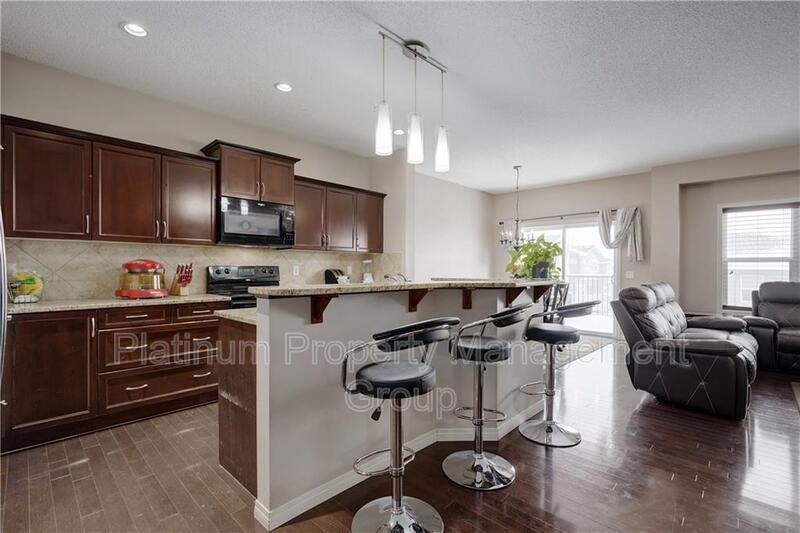 Calgary House: 218 Kincora Glen Rise Northwest