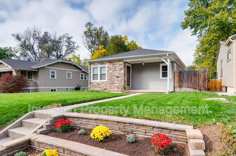 Denver House: 1925 S Franklin St
