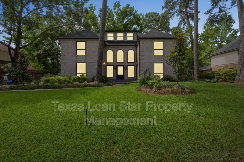 Houston House: 4810 Middle Falls Dr