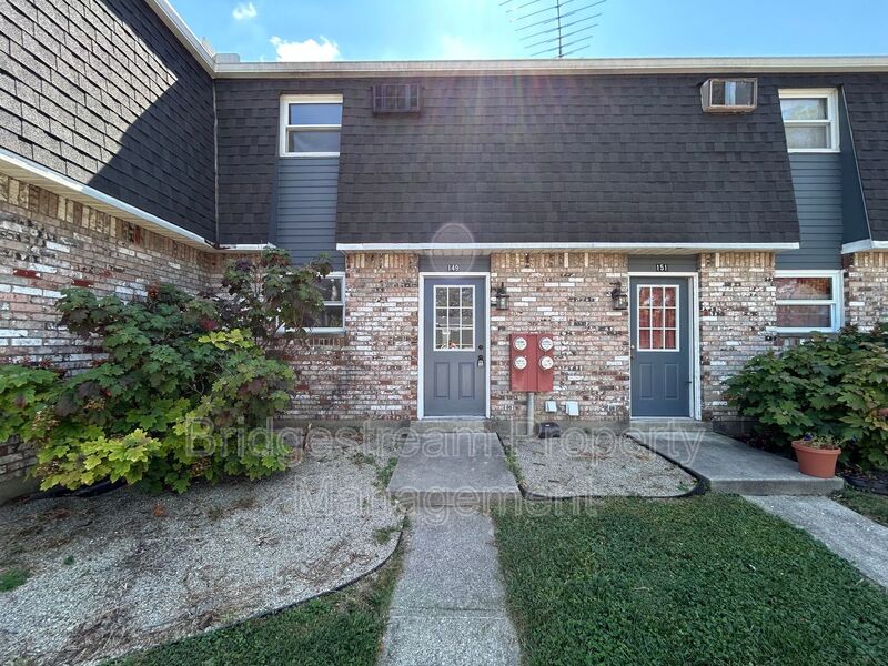 Fairborn House: 149 Oak Street