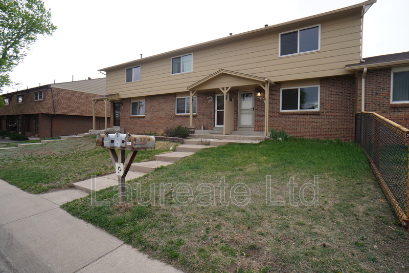 Lakewood Townhome: 10760 W. 13th Ave