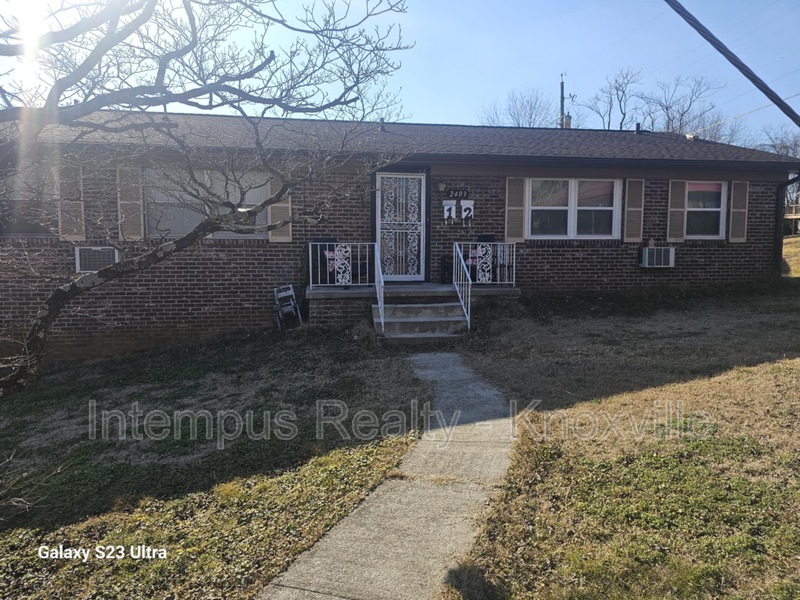 Knoxville Condo: 2403 Howard St