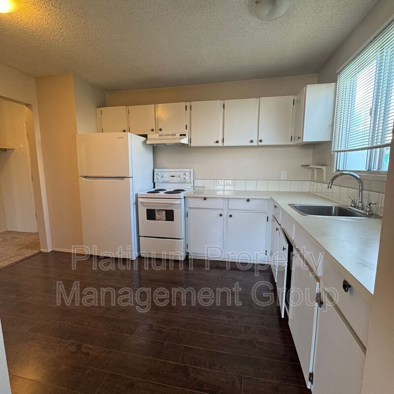 Calgary House: 322 6 Avenue Northeast