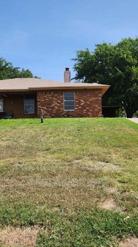 Fort Worth Condo: 109 Arrowhead St