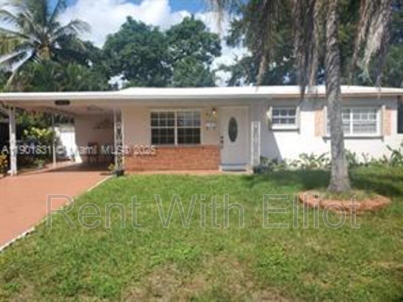 Hollywood House: 6851 Farragut St