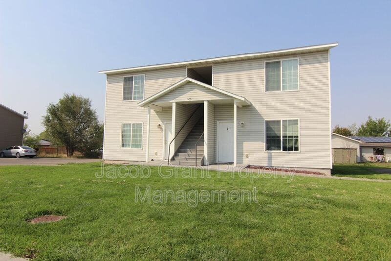 Idaho Falls House: 960 Eve Drive