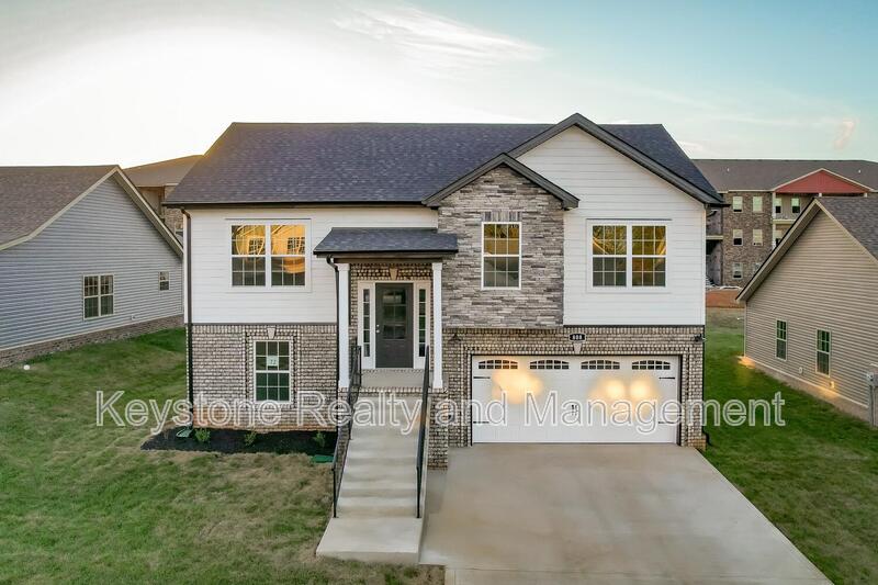Clarksville House: 808 Lillian Grace Drive